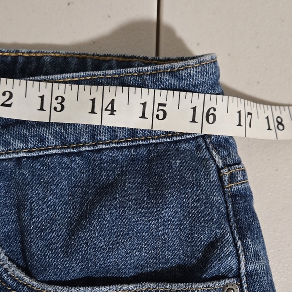 Roxy Swell Summer Beach Distressed Denim Jean Shorts Size 31 - Picture 12 of 13